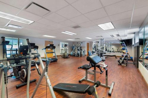 Best Western PLUS Executive Court Inn & Conference Center - image 6
