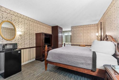 Americas Best Value Inn Athens, TN Room Type - King Room