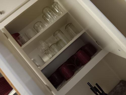 Bright Bonita Bungalow-Yard-Deck-Medical District - image 10