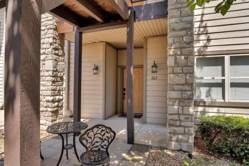 Dream Retreat 5 mn to SDC 2BR 2.5 BA Stonebridge - image 10