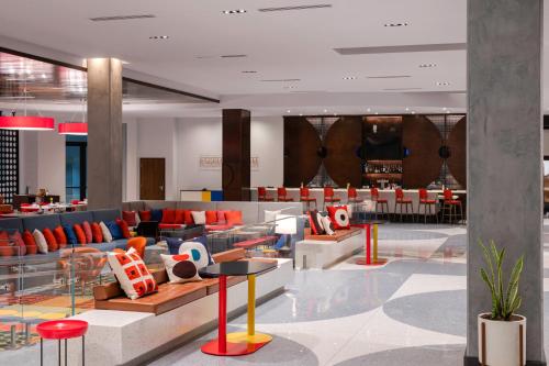 Restaurant, Hilton Buena Park Anaheim in Buena Park