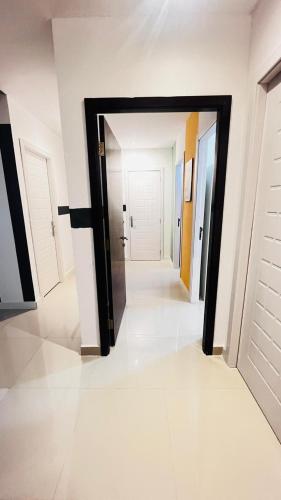 Escape Partition Room in Barsha 1 Near MOE Metro - image 4