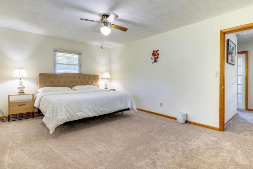 Family Home with Yard 12 Mi to Dtwn Columbus! in Columbus, USA
