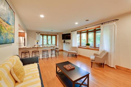 Red River Gorge Cabin Hike and Relax! Red River Gorge Cabin Hike and Relax!