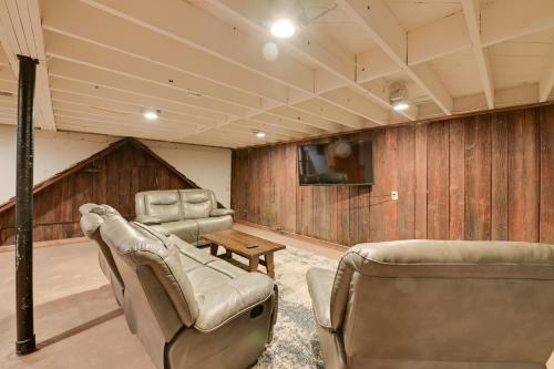 Red River Gorge Cabin Hike and Relax! Red River Gorge Cabin Hike and Relax!