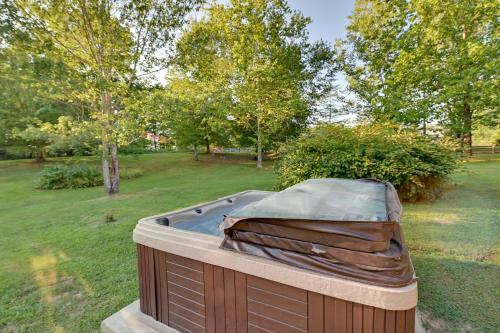 Red River Gorge Cabin Hike and Relax! Red River Gorge Cabin Hike and Relax!