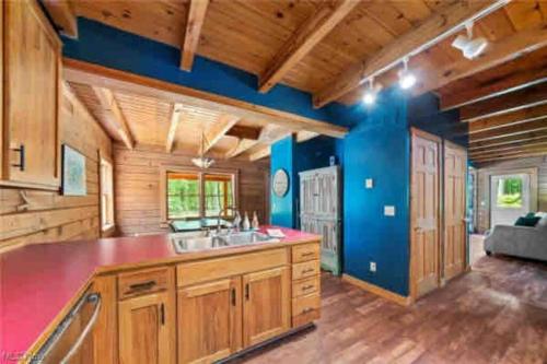 The Carls Family Cabin in Minerva, USA