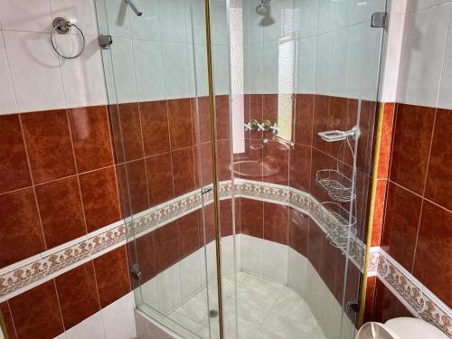 Apartment 602 image 3