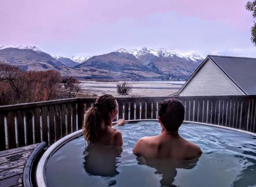 Kinloch Wilderness Retreat - Accommodation - Glenorchy