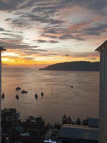 The Shore Cozy Suite in CBD The Shore Cozy Suite in CBD