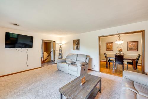 4 Mi to Downtown Rockford - Spacious Home! in Rockford, USA