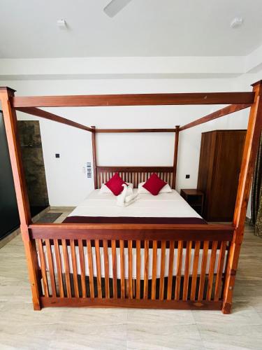 Deluxe Double Room image 7