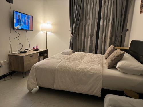 KL City Nue Suites Entire Condo 2R2B 3 plus 1 guests, Kuala Lumpur