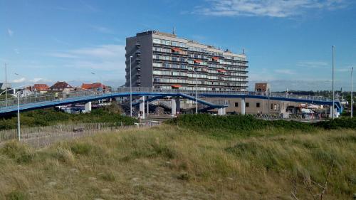 Tampilan eksterior, Cozy apartment with sea view and parking place in Bredene