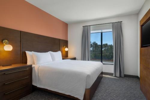 2 bedrooms, 3 beds