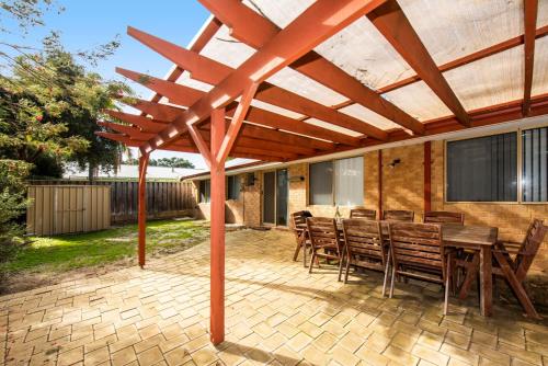 Waves And Moore - Beautifully presented home in Guilderton