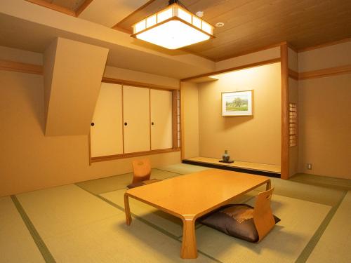 Japanese-Style Room