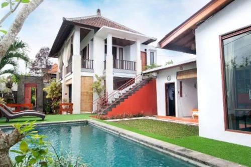 Spacious 4 Bedrooms Villa in the Heart of UBUD
