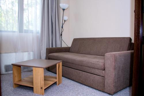Deluxe Family Room with Balcony image 4