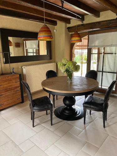 設施, Grange de la Rochette - 1 à 6p (Grange de la Rochette - 1 a 6p) in 希尼