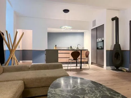 Schöne Erdgeschosswohnung, nahe Zentrum und Schoenbrunn in Wien, Österreich