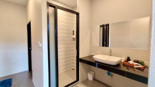 Mon Tresor Garden มง เทร ซอ Mon Tresor Garden มง เทร ซอ