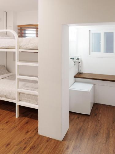 1 bunk bed
