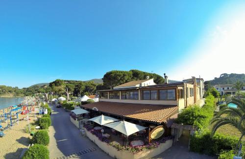Frank's Hotel 2