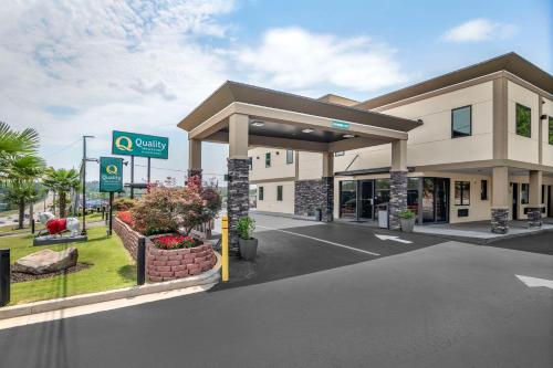 Quality Inn & Suites Athens University Area - Hotel - Athens