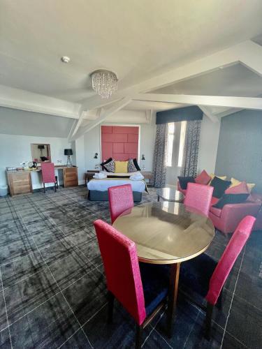 The Grand Hotel in พอร์ต เทลบอท