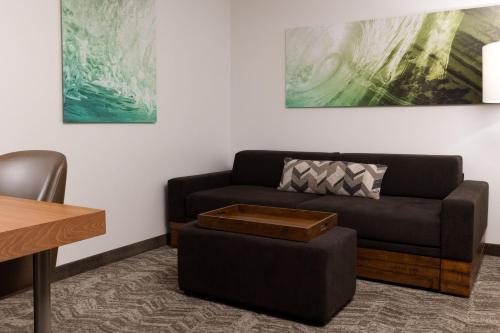 King Studio with Sofa Bed