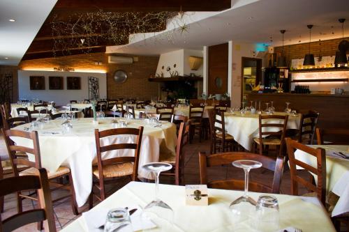 餐廳, Agriturismo Monte Del Re in 聖皮耶特羅阿爾納蒂索內