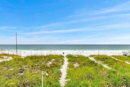 Hanging Out by RealJoy Vacations - image 11
