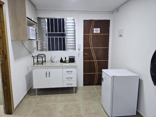 Kitchen, Studio Vila Prudente Mooca near Lanchonete Kadosh