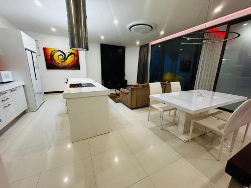 Kitchen, Sunrise Villa 21 in Ao Por