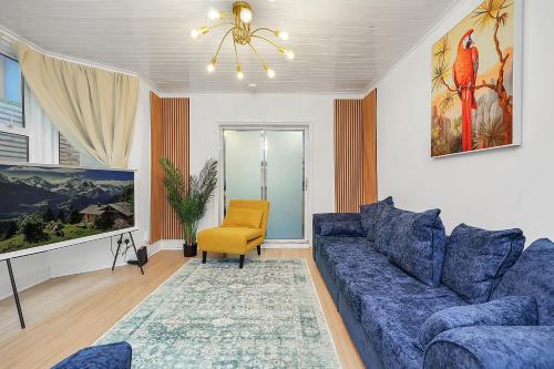 5 Bed Town-house by Harlington, London (photo 4)