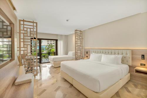 Family Suite room in Steigenberger Aldau Beach Hotel