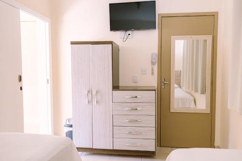 Standard Quadruple Room image 5