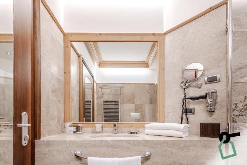 Bathroom, HOTIDAY Room Collection - Campiglio Pradalago in Madonna di Campiglio