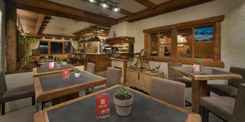 Hotel Crosal - image 3