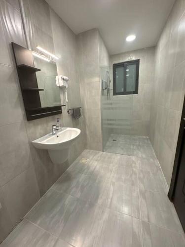 2 En-suite Rooms Central & Spacious