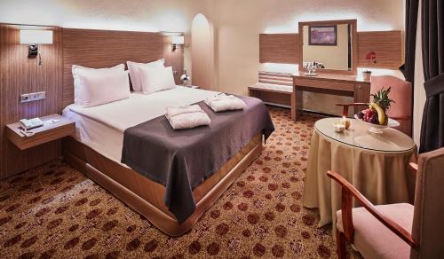 room detail thumbnail 0