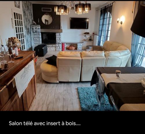 Villa Provençale avec Spa Piscine Privée (Villa Provencale avec Spa Piscine Privee) in Mariol