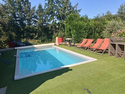 Villa Provençale avec Spa Piscine Privée (Villa Provencale avec Spa Piscine Privee) in Mariol