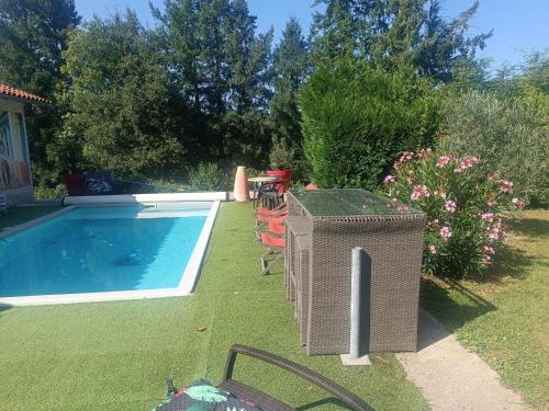 Villa Provençale avec Spa Piscine Privée (Villa Provencale avec Spa Piscine Privee) in Mariol