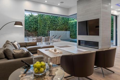 Orlando Estate in Los Angeles, USA