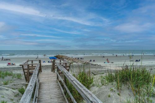 Maggies Oceanfront Getaway in Folly Beach, USA