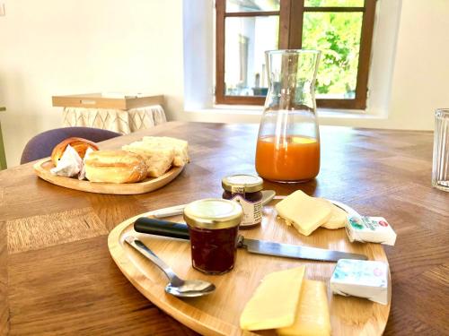 Ételek és italok, Chambres cosy au coeur du village in Chaumont-en-Vexin