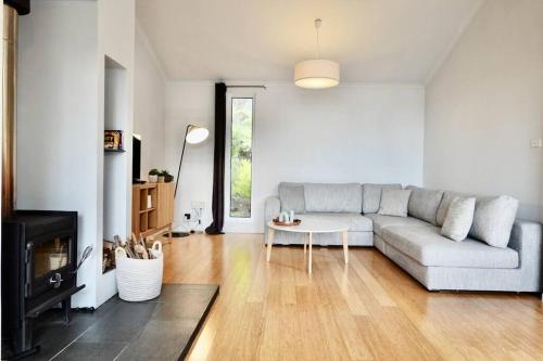 High View House - Views over Pirates Bay in Eaglehawk Neck