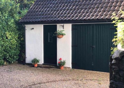 ทัศนียภาพภายนอกโรงแรม, Riverside Dormer Mells nr Babington in เมลส์